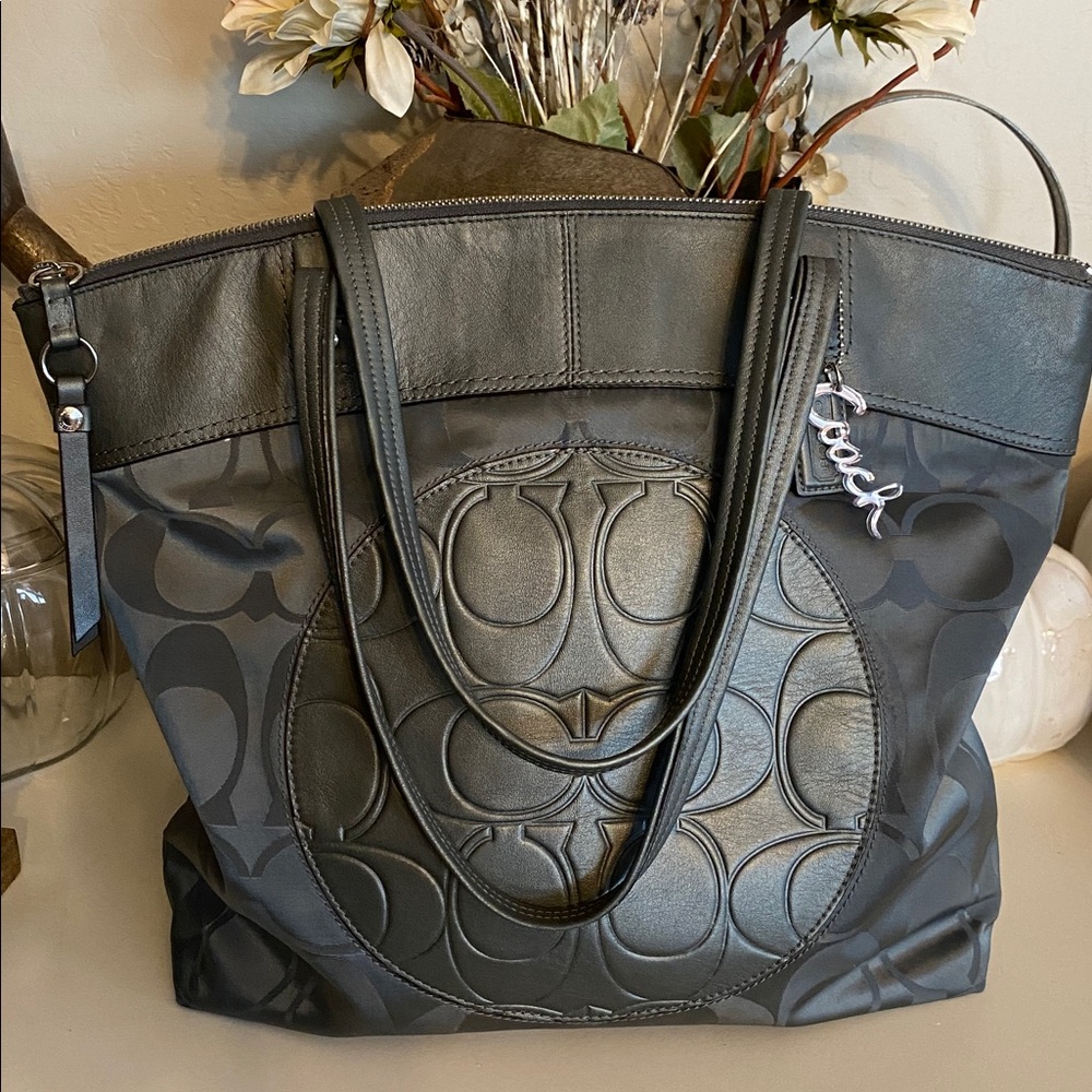 Coach F19440 Laura gray Signature Nylon w/ leather trims & leather straps tote